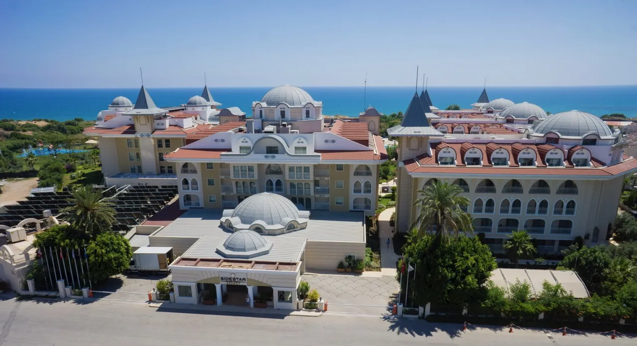 Side Star Resort